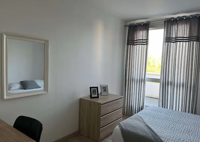 Апартаменты Duplex Urbain Spacieux A *